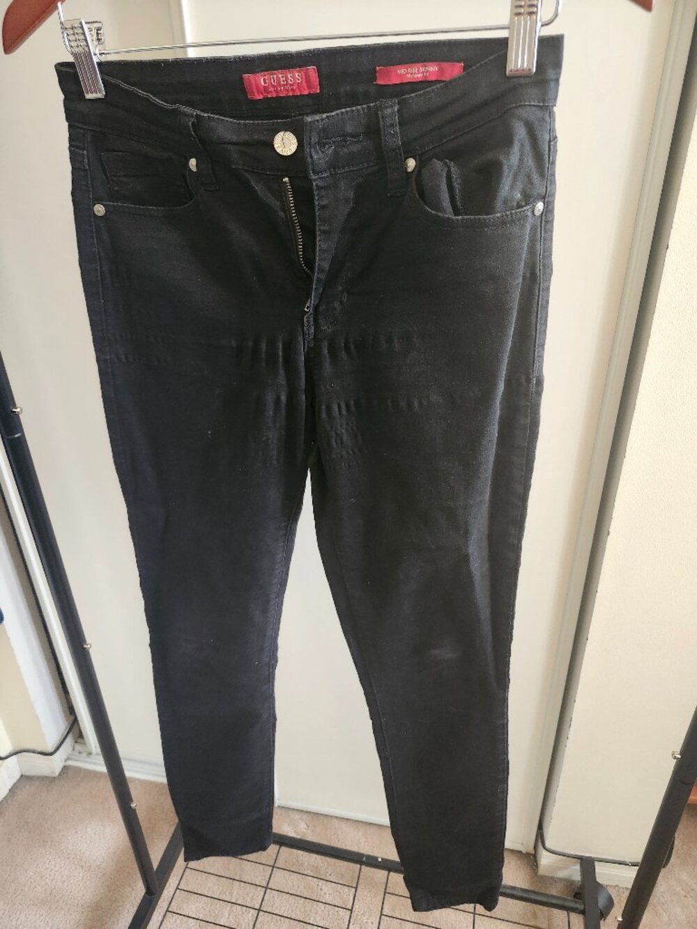 GUESS  STRETCH JEANS BLACK SIZE 30